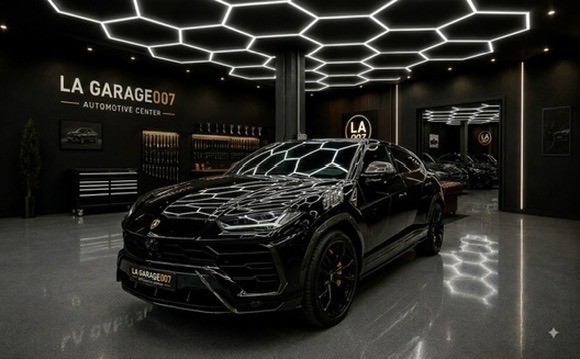 Lamborghini Urus Mansory odovzdané klientovi — fotografia 1