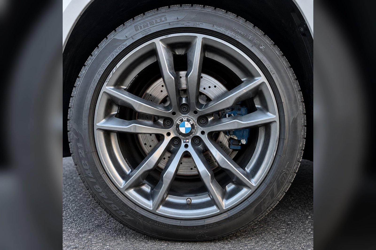 BMW X5 M F85 — koleso a brzdový systém